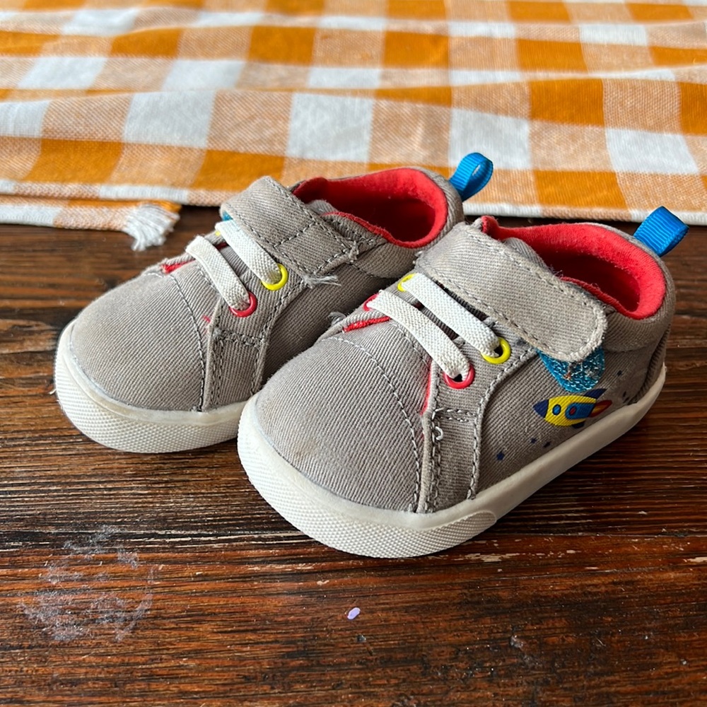 Baby shoes size 3